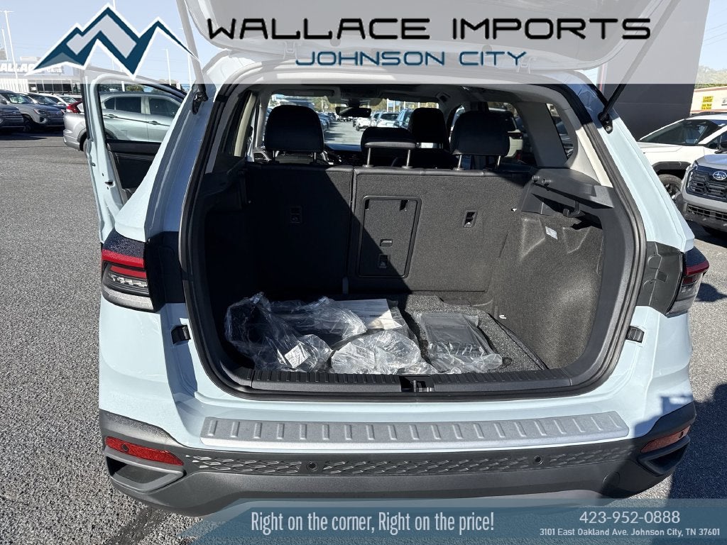 2027 Volkswagen Taos 1.5T SE