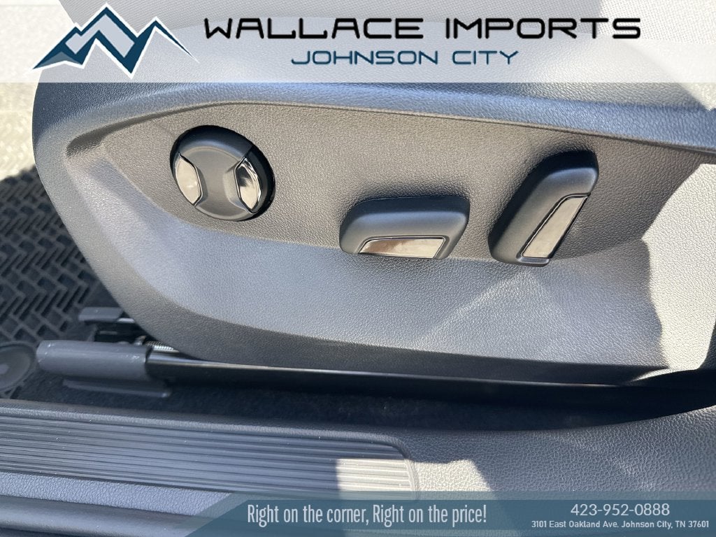 2027 Volkswagen Taos 1.5T SEL