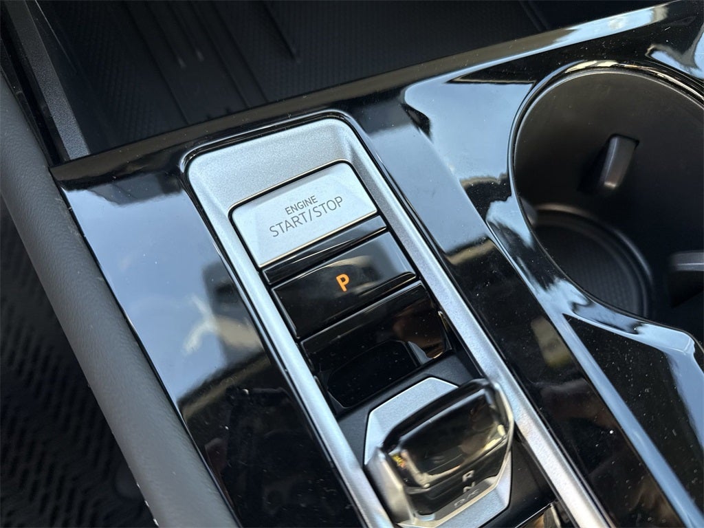 2025 Volkswagen Atlas Cross Sport 2.0T SEL Premium R-Line