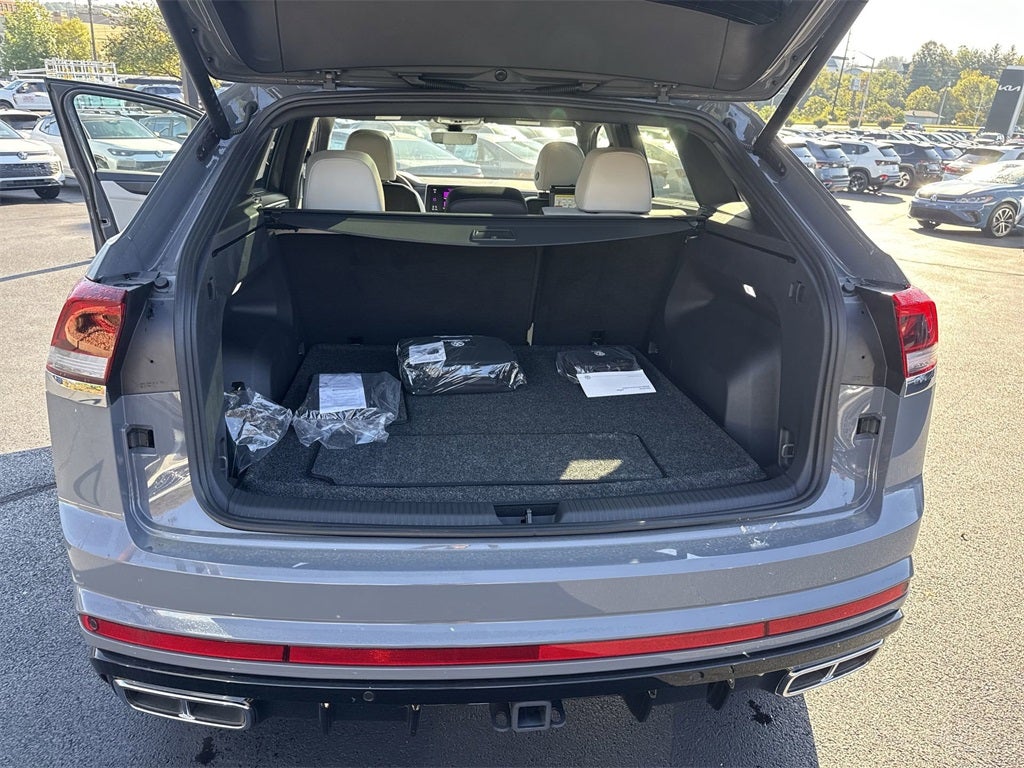 2025 Volkswagen Atlas Cross Sport 2.0T SEL Premium R-Line