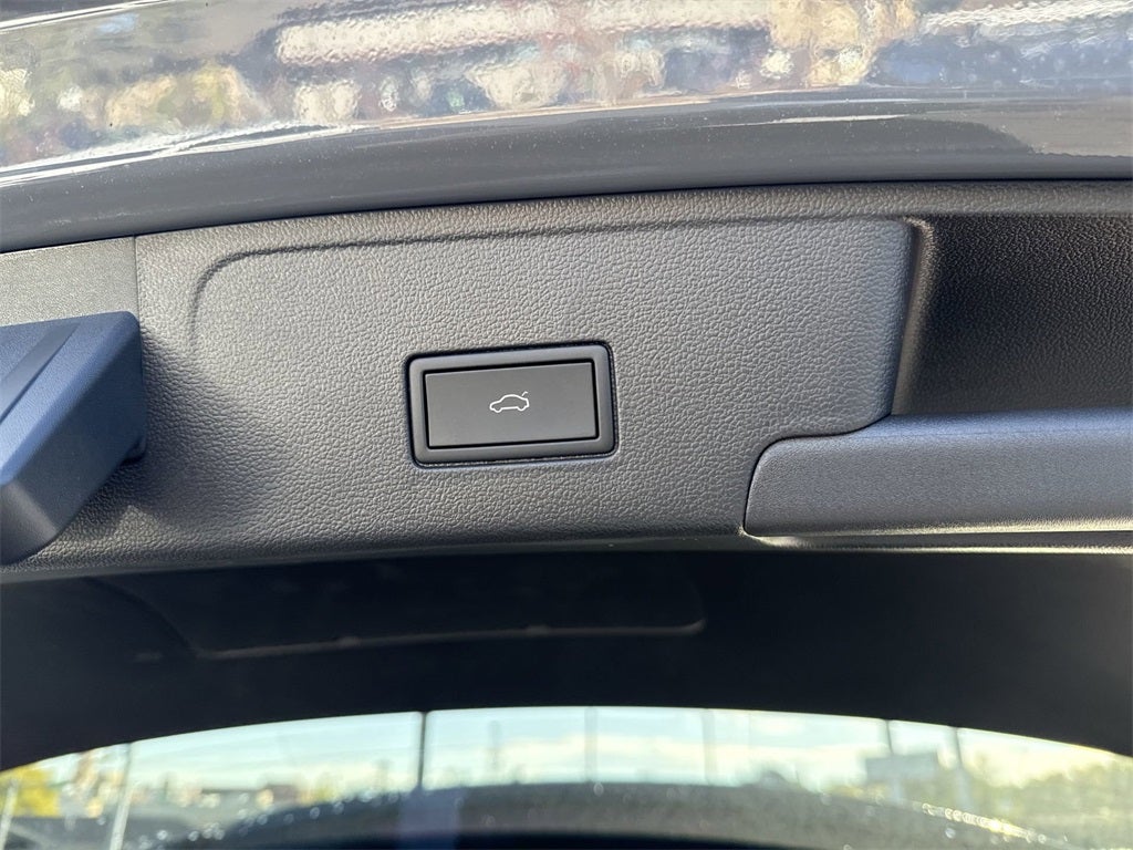 2025 Volkswagen Atlas Cross Sport 2.0T SEL Premium R-Line