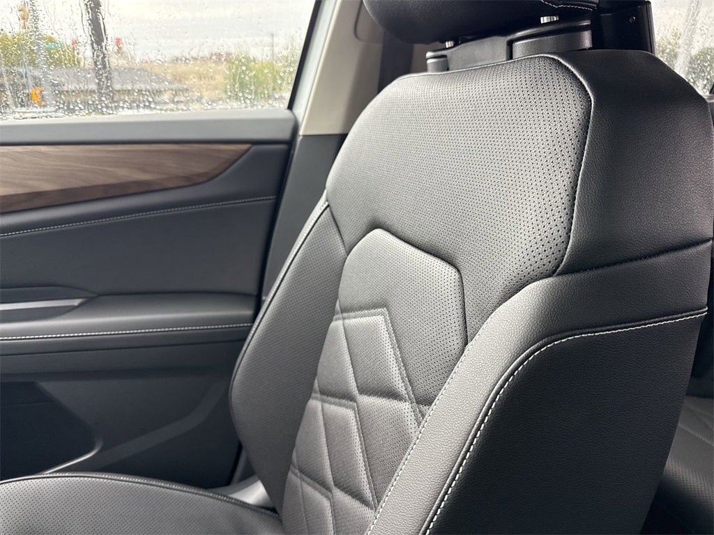 2026 Volkswagen Atlas 2.0T SE w/ Technology