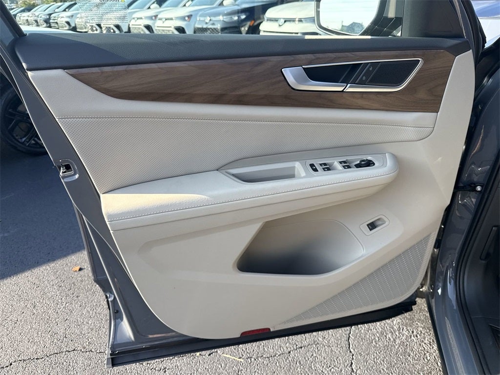 2026 Volkswagen Atlas 2.0T SE w/ Technology