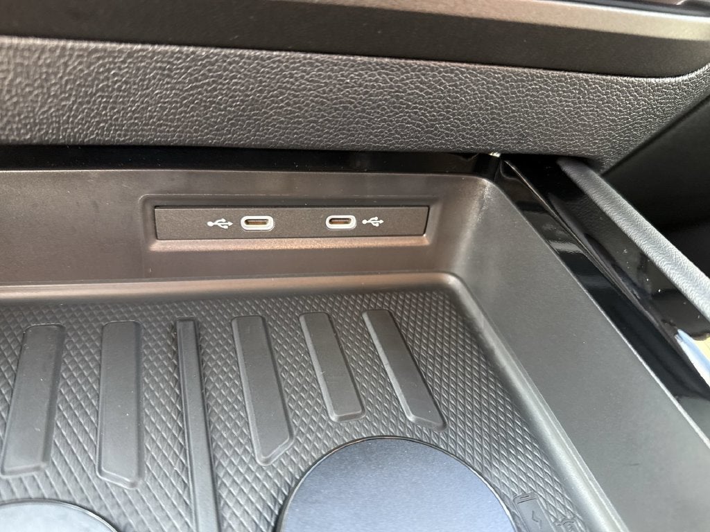 2027 Volkswagen Atlas SE w/Technology