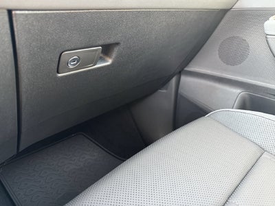 2027 Volkswagen Atlas SE w/Technology