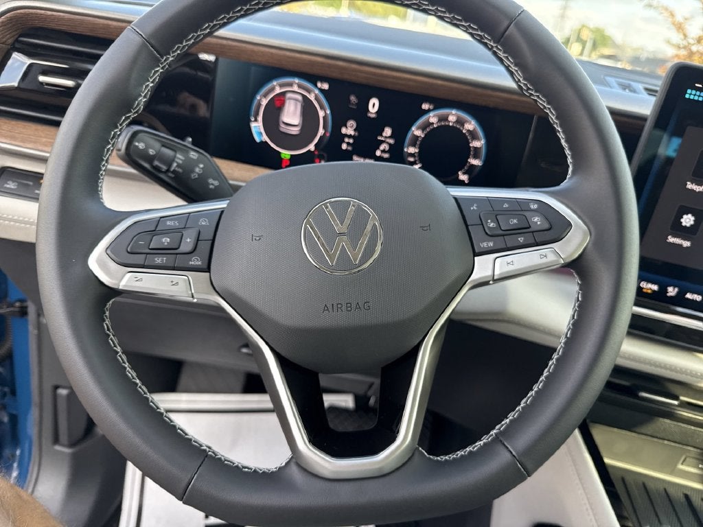 2027 Volkswagen Atlas SE w/Technology