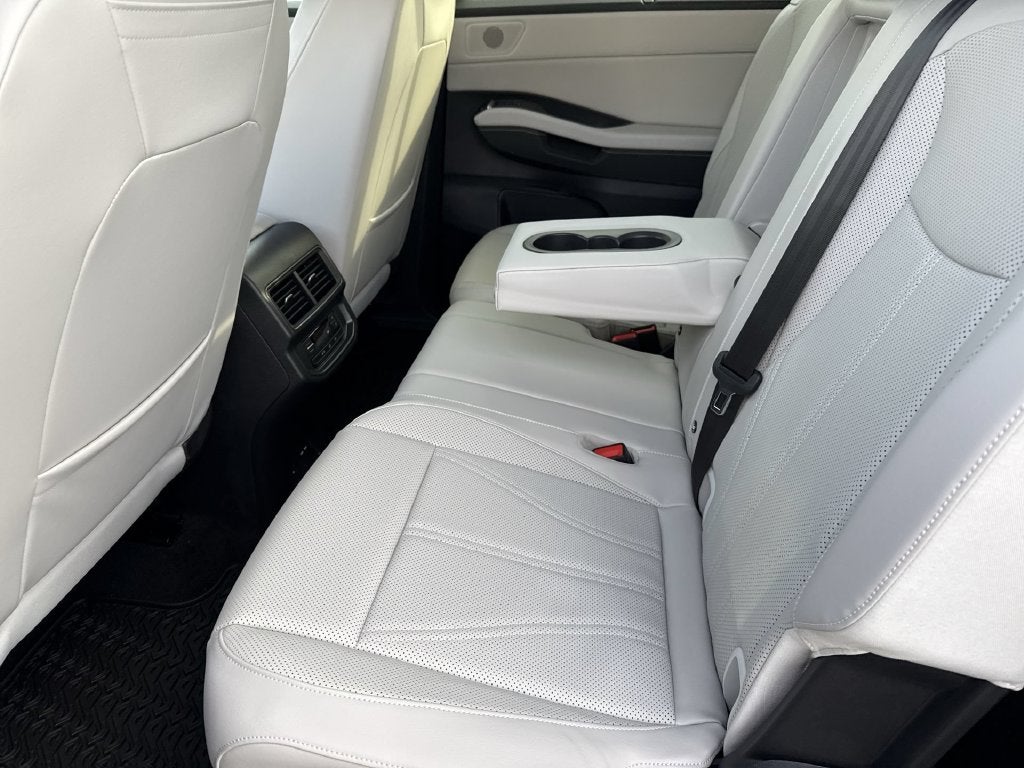 2027 Volkswagen Atlas SE w/Technology