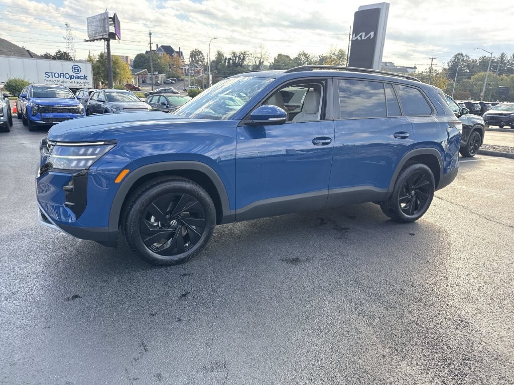 2027 Volkswagen Atlas SE w/Technology