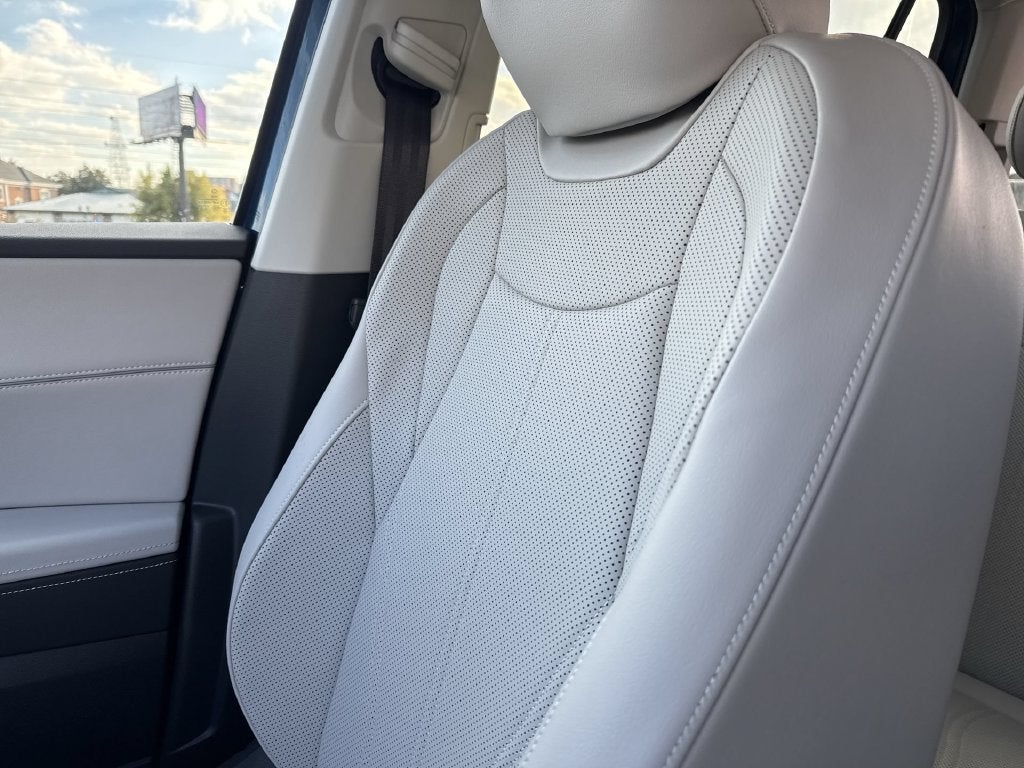 2027 Volkswagen Atlas SE w/Technology