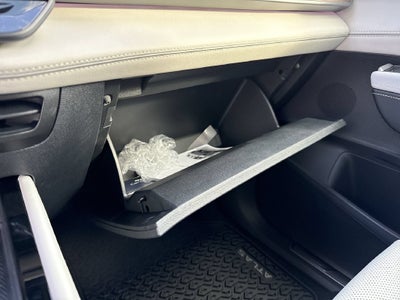 2027 Volkswagen Atlas SE w/Technology