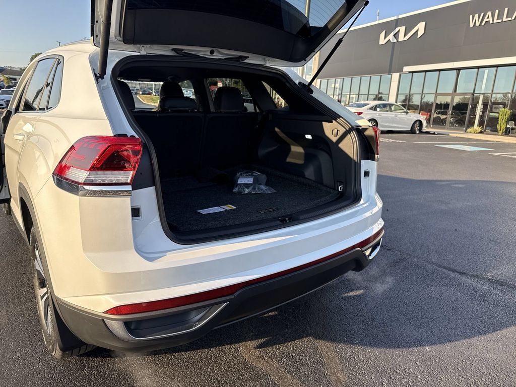 2026 Volkswagen Atlas Cross Sport 2.0T SE