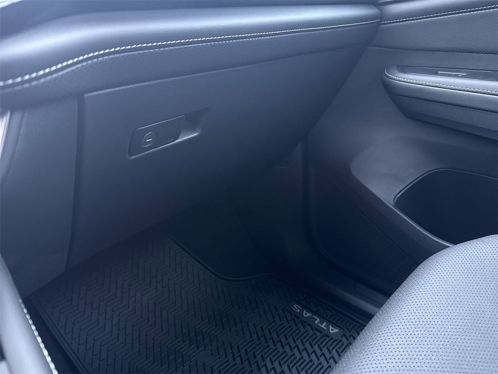 2025 Volkswagen Atlas Cross Sport 2.0T SE