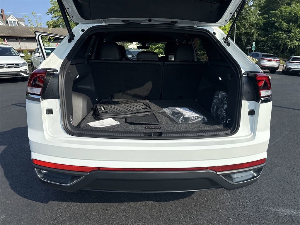 2025 Volkswagen Atlas Cross Sport 2.0T SE