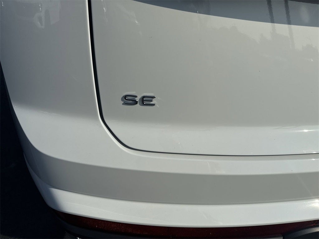 2025 Volkswagen Atlas Cross Sport 2.0T SE