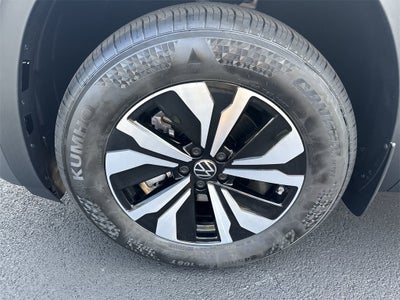 2025 Volkswagen Atlas Cross Sport 2.0T SE