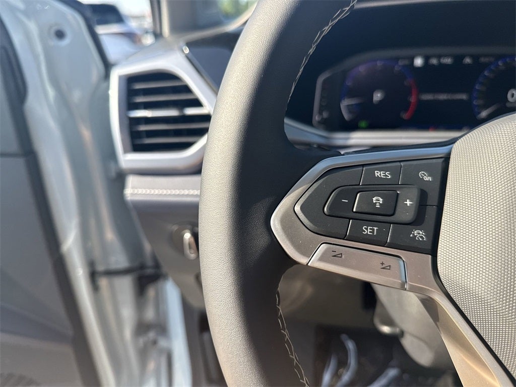 2025 Volkswagen Taos 1.5T SEL