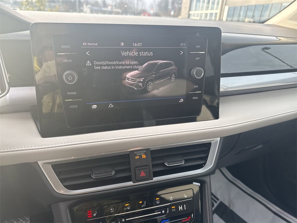 2026 Volkswagen Taos 1.5T SEL