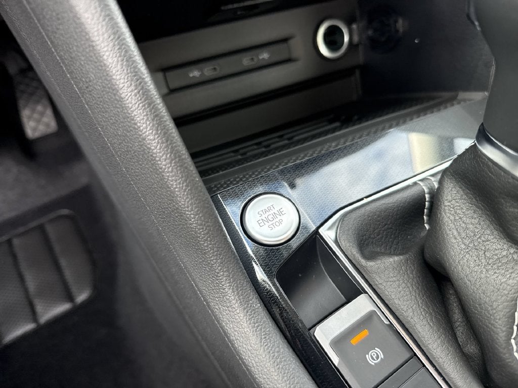 2027 Volkswagen Taos 1.5T SEL