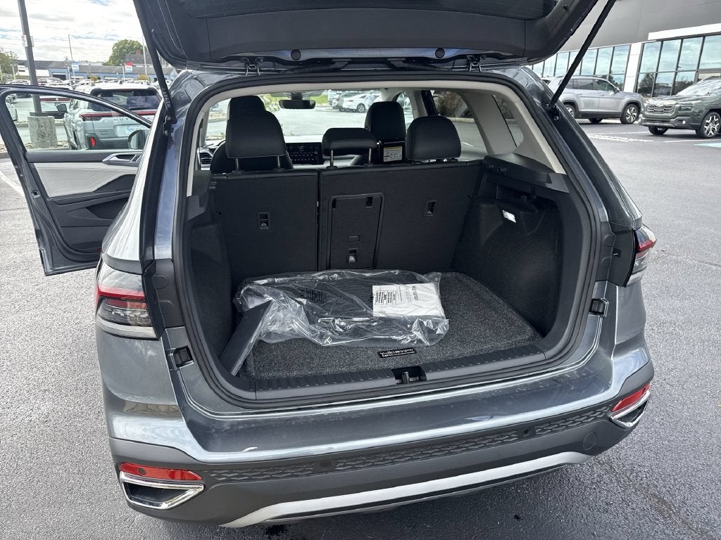 2027 Volkswagen Taos 1.5T SEL
