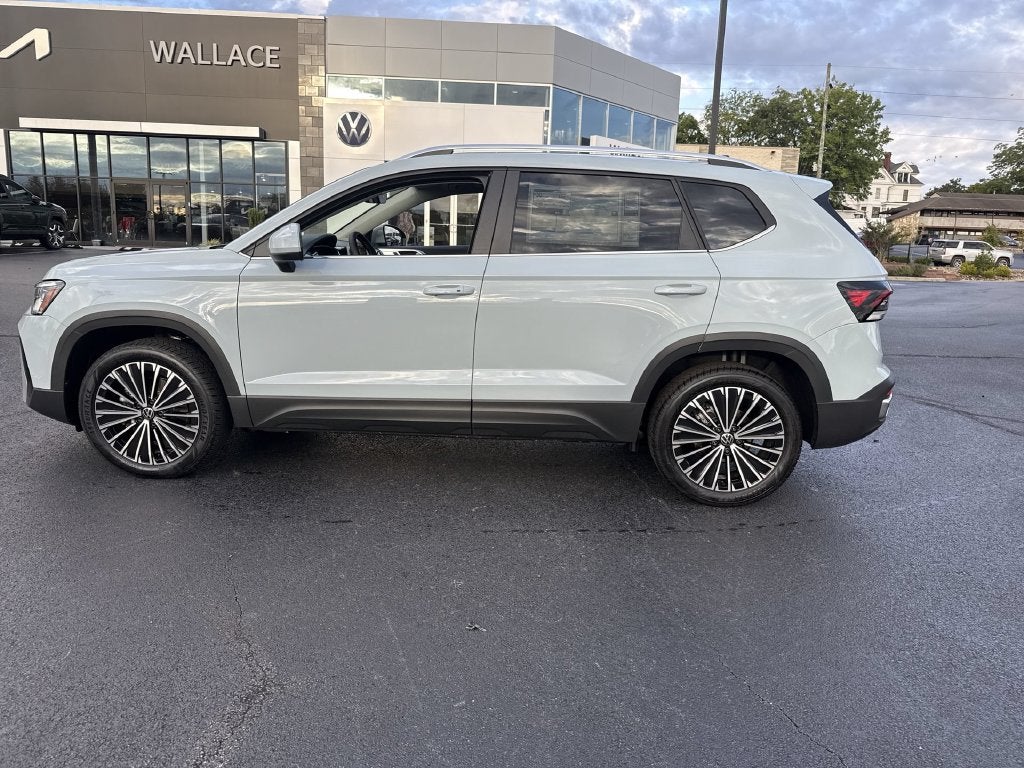 2027 Volkswagen Taos 1.5T SE