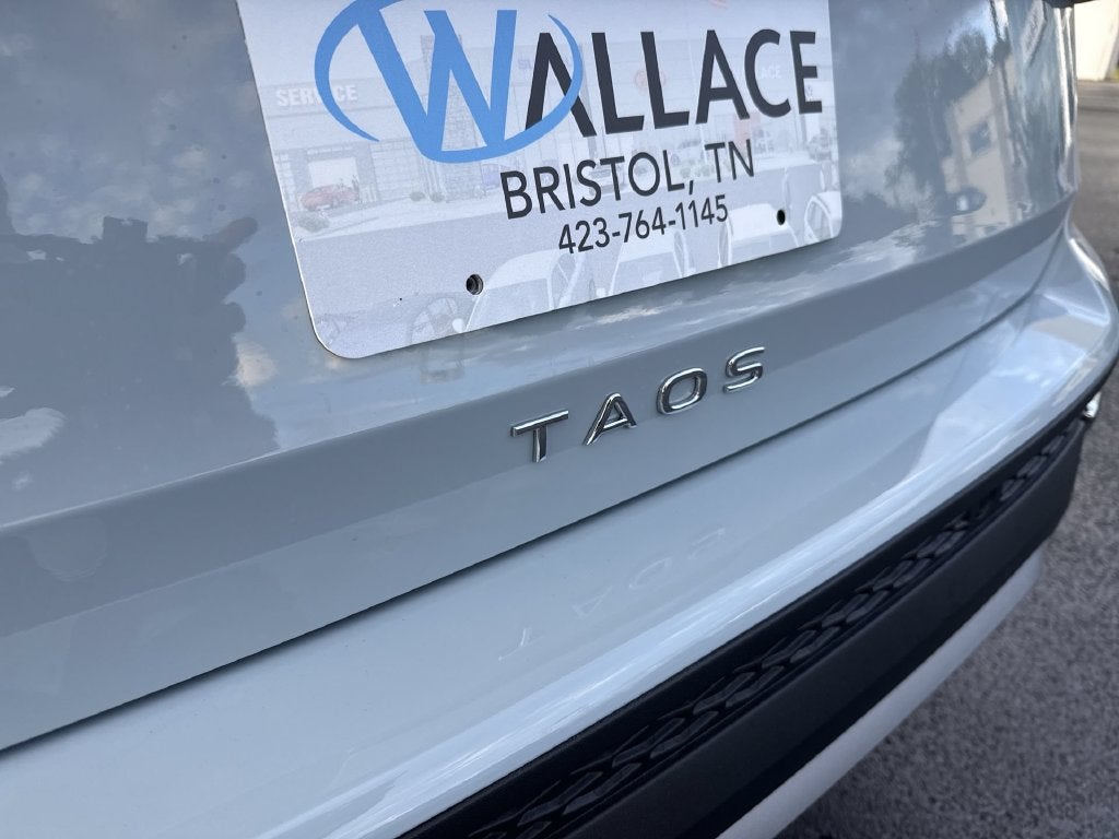 2027 Volkswagen Taos 1.5T SE