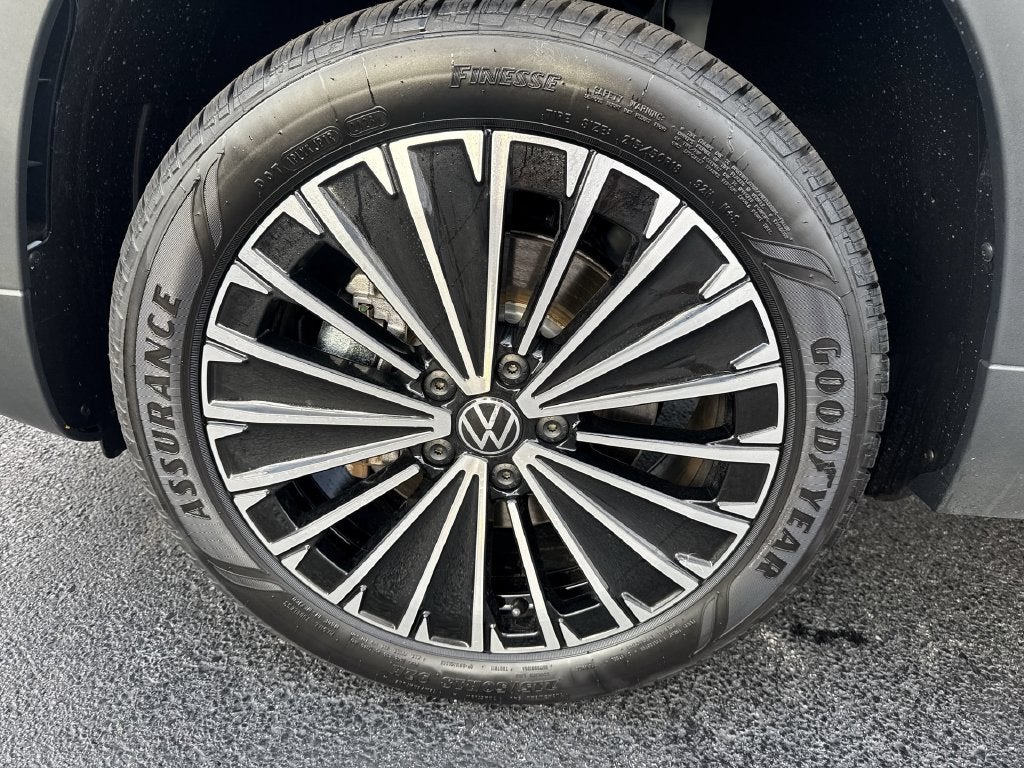 2027 Volkswagen Taos 1.5T SE