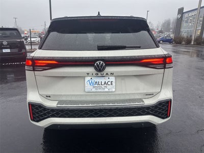 2026 Volkswagen Tiguan 2.0T SE R-Line Black