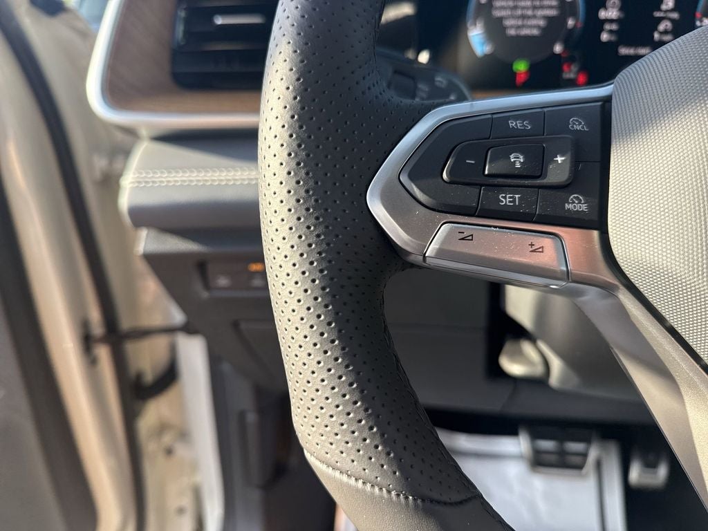 2026 Volkswagen Tiguan 2.0T SEL R-Line Turbo
