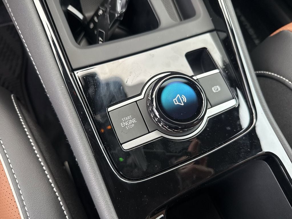 2026 Volkswagen Tiguan 2.0T SEL