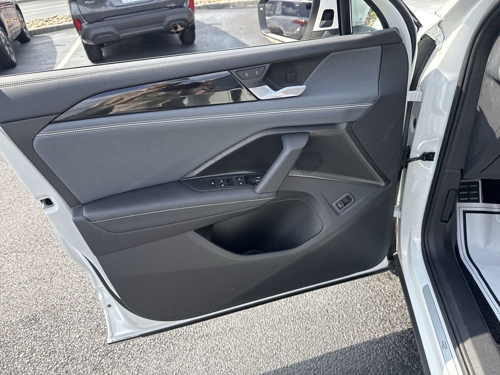 2026 Volkswagen Tiguan 2.0T SEL