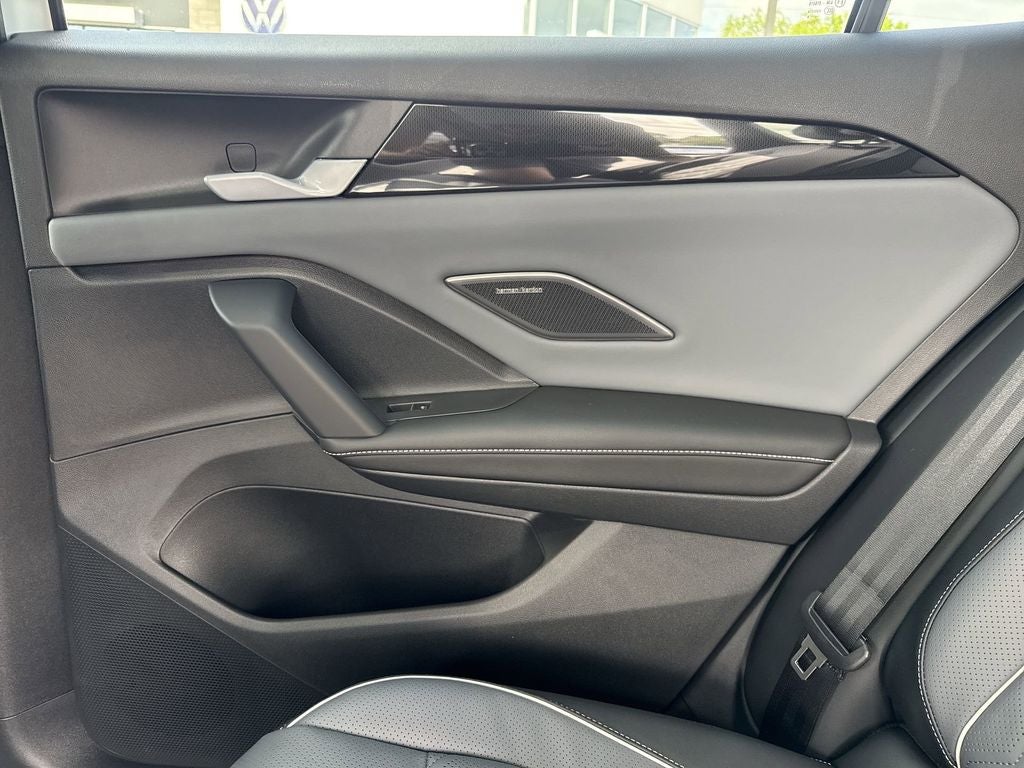 2026 Volkswagen Tiguan 2.0T SEL
