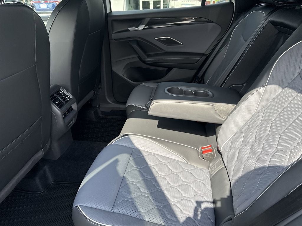 2026 Volkswagen Tiguan 2.0T SEL