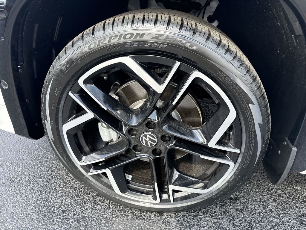 2026 Volkswagen Tiguan 2.0T SEL