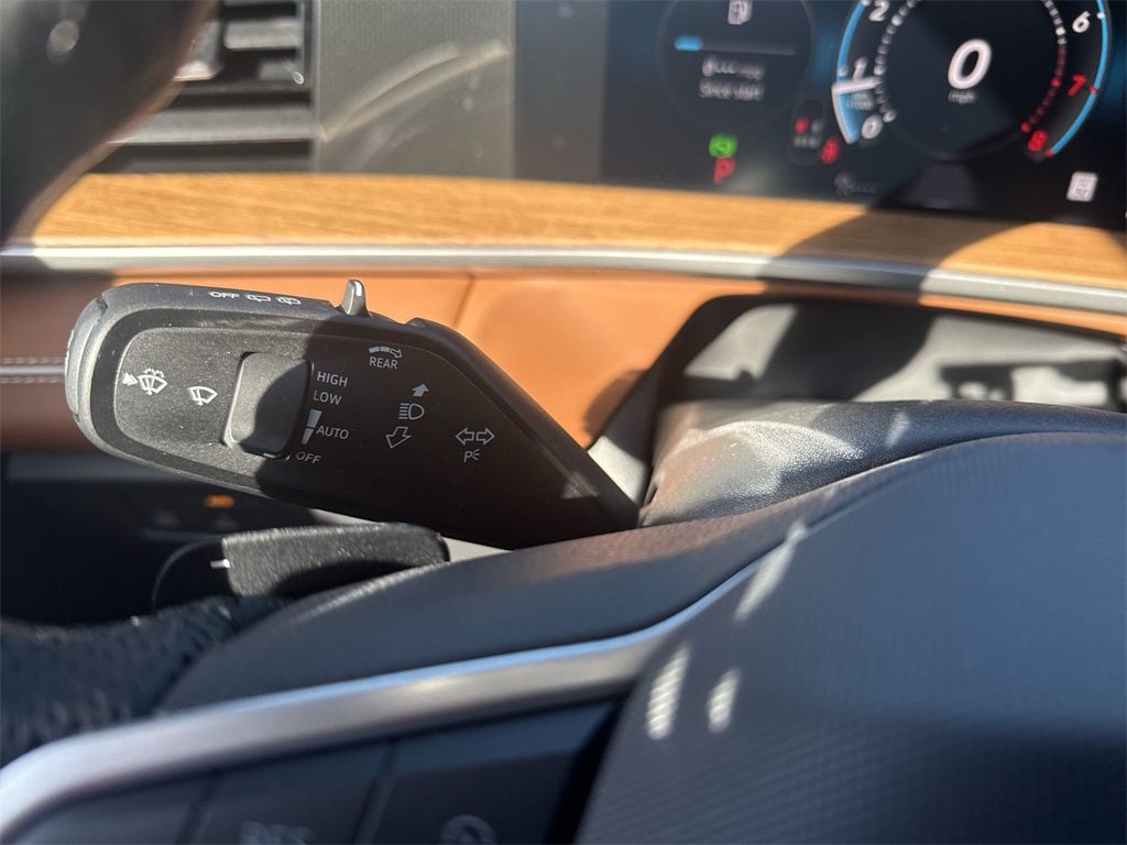 2026 Volkswagen Tiguan 2.0T SEL