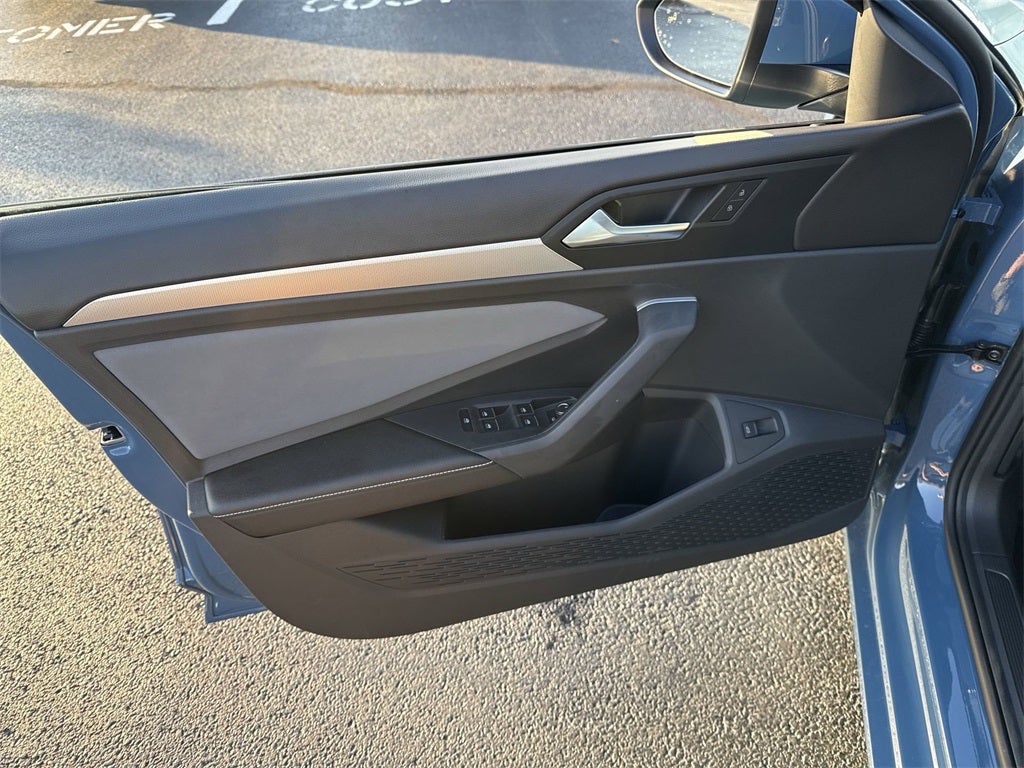 2025 Volkswagen Jetta 1.5T SE